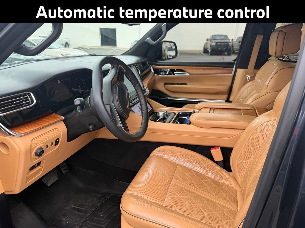 Used 2022 Jeep Grand Wagoneer Series III w/ Rear Seat Video Group 1 AWD/4WD image 11