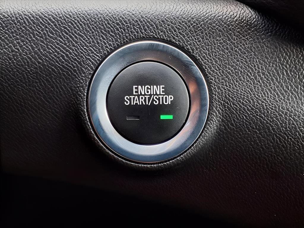 Used 2024 GMC Terrain SLT image 19