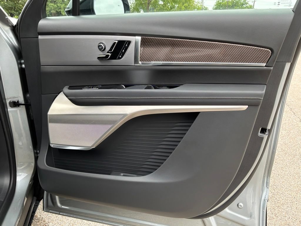 New 2027 Cadillac Vistiq Premium Luxury AWD/4WD image 44