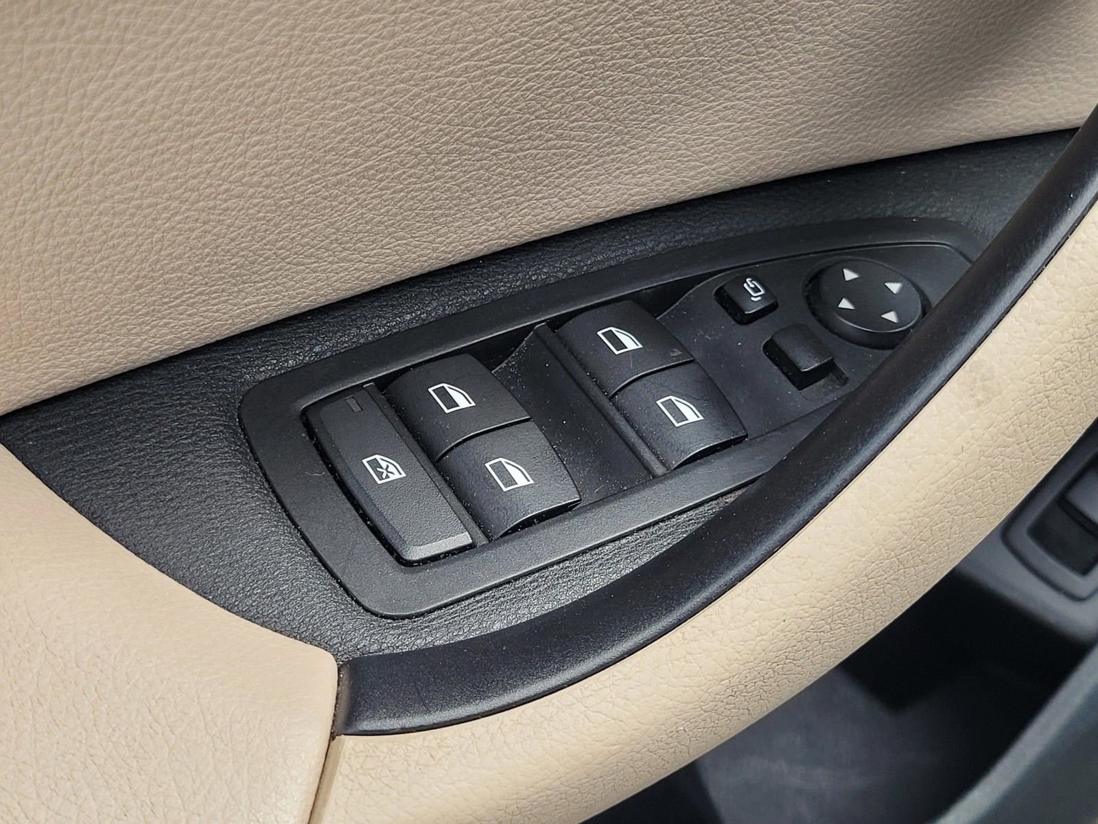 Used 2021 BMW X1 sDrive28i w/ Convenience Package image 17