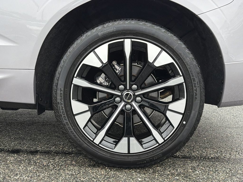 New 2026 Volvo XC60 B5 Plus w/ Climate Package AWD/4WD image 11