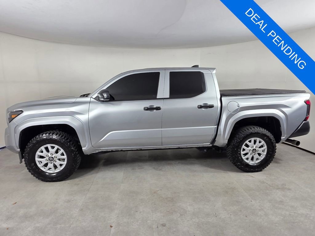 Used 2024 Toyota Tacoma SR AWD/4WD image 7