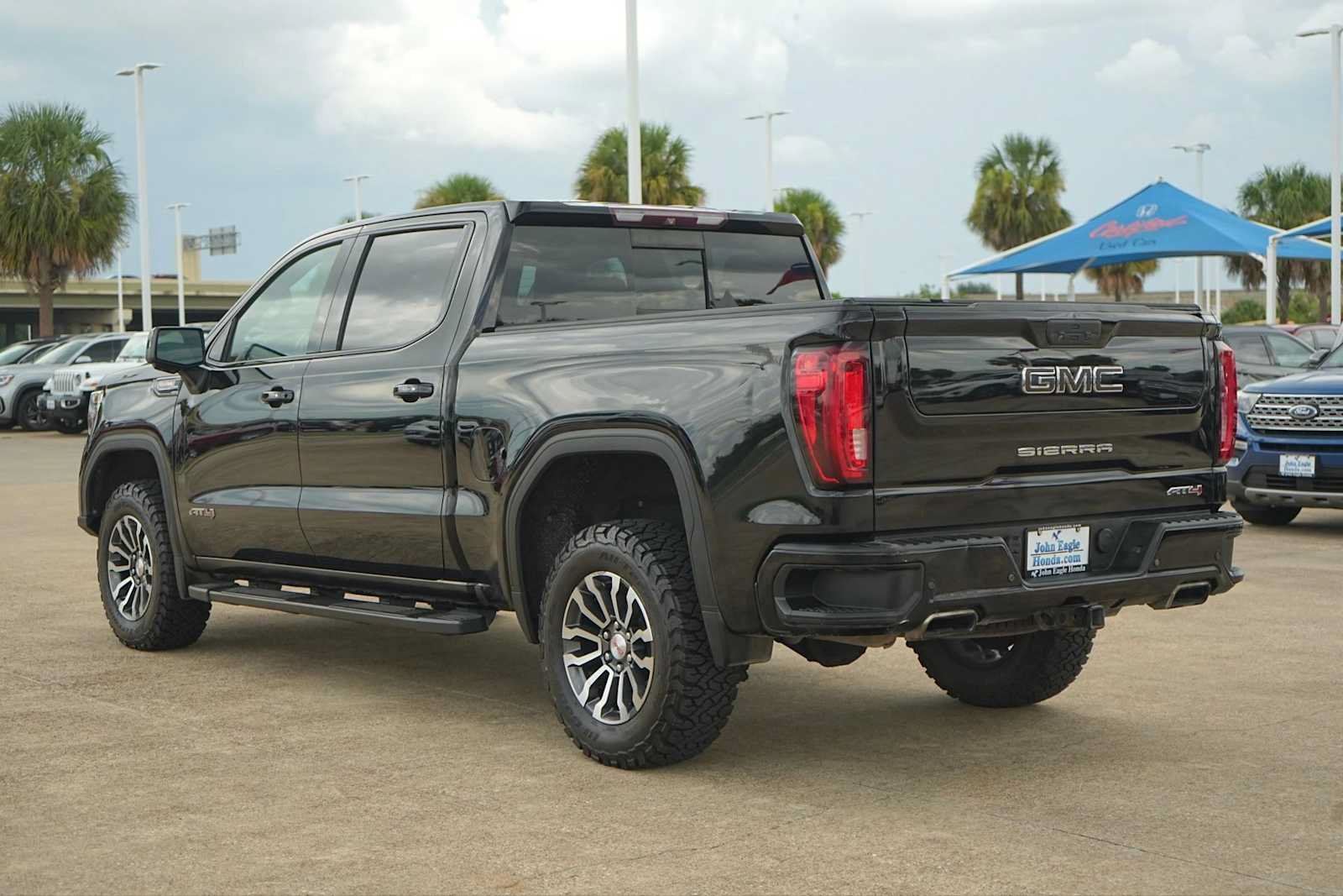 Used 2019 GMC Sierra 1500 AT4 w/ Off Road Performance Package AWD/4WD image 4