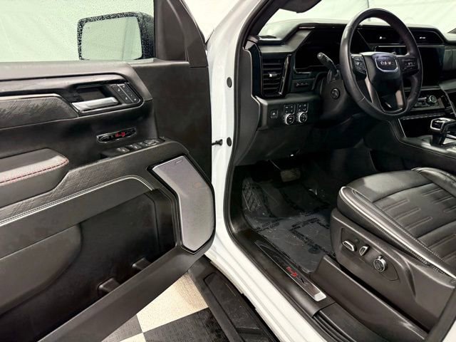 Used 2024 GMC Sierra 1500 AT4X image 32