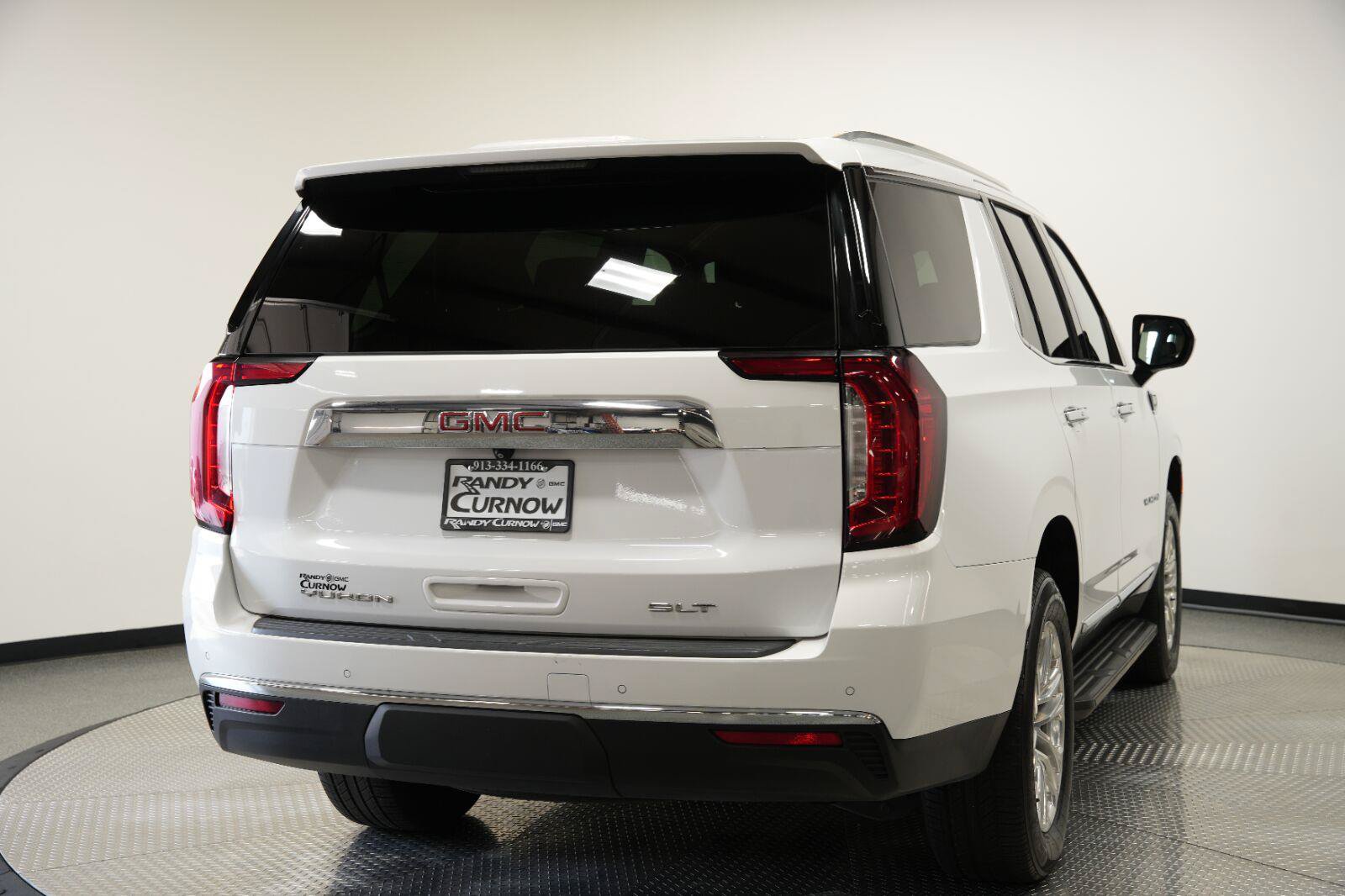 Certified 2024 GMC Yukon SLT AWD/4WD image 9