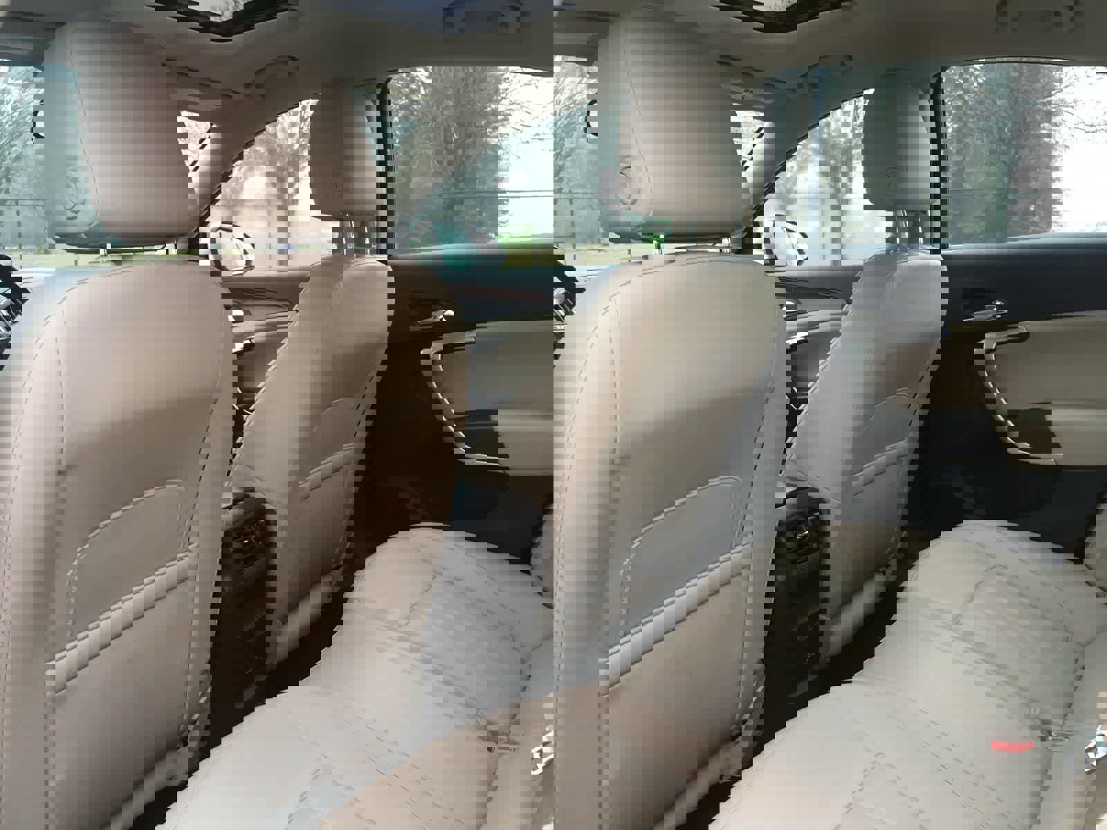 Used 2014 Buick Regal Premium image 3