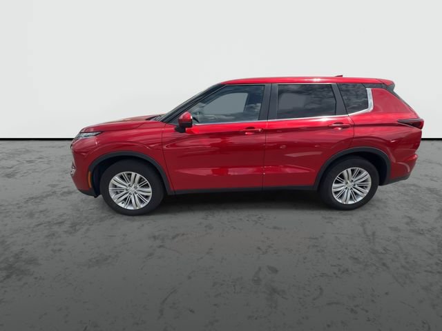 Used 2023 Mitsubishi Outlander ES FWD image 5