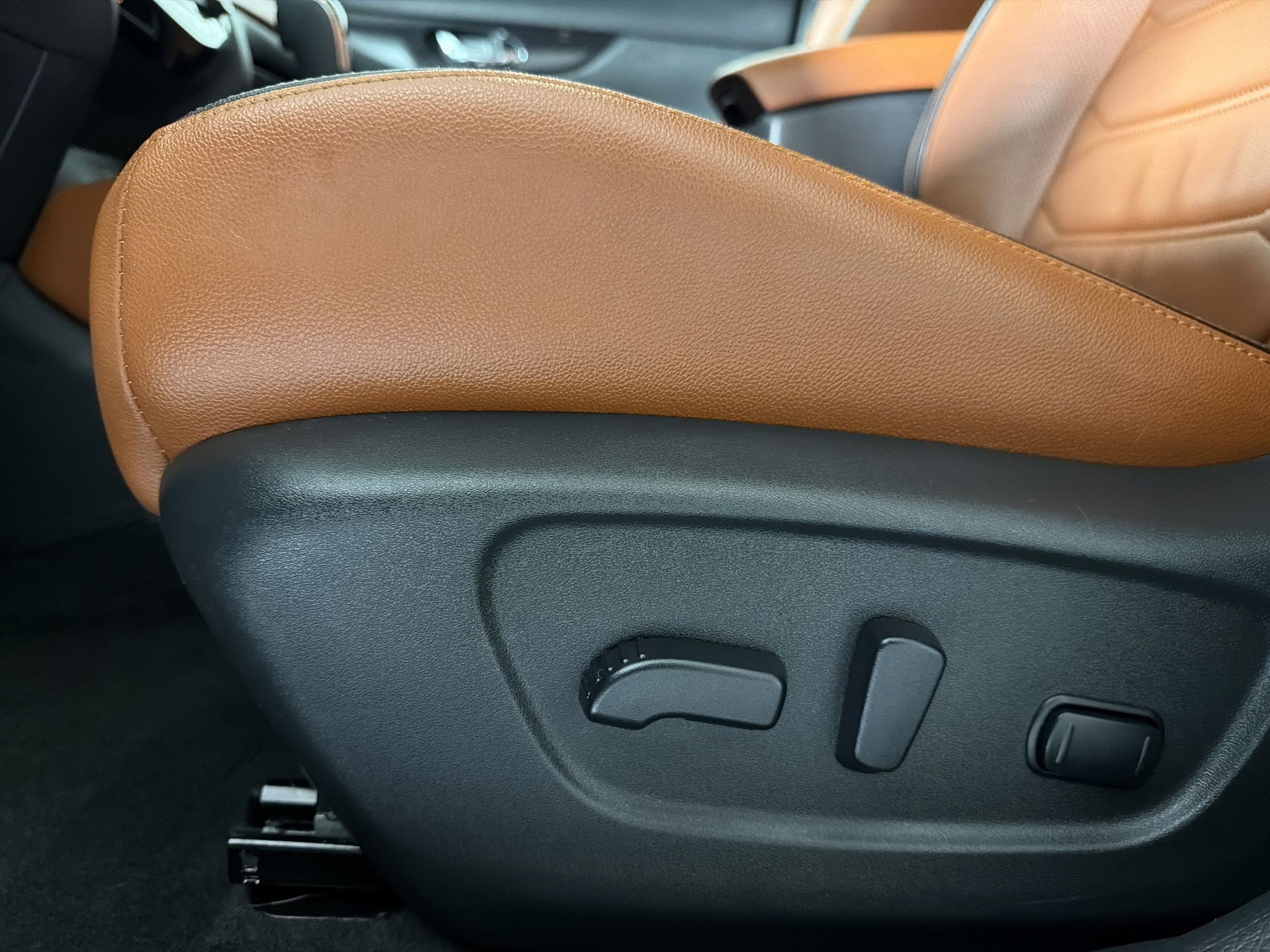 Used 2019 Nissan Rogue SL w/ Premium Package FWD image 11
