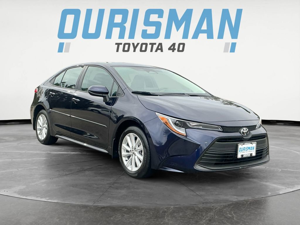 Certified 2025 Toyota Corolla LE image 9