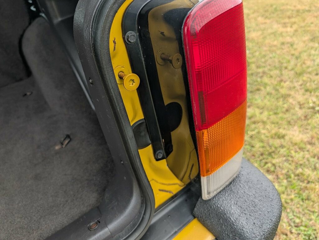 Used 2001 Jeep Cherokee Sport image 31