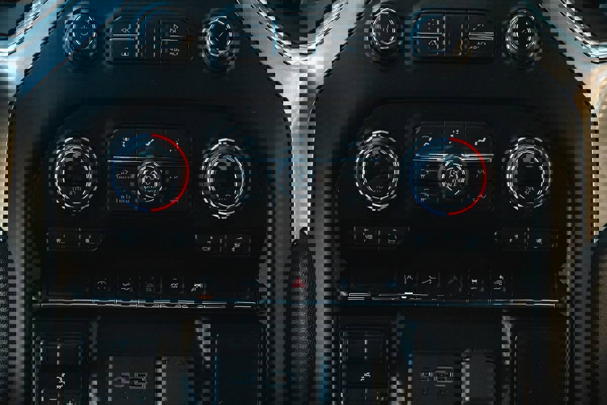 Used 2020 Chevrolet Silverado 1500 LT w/ All-Star Edition image 26