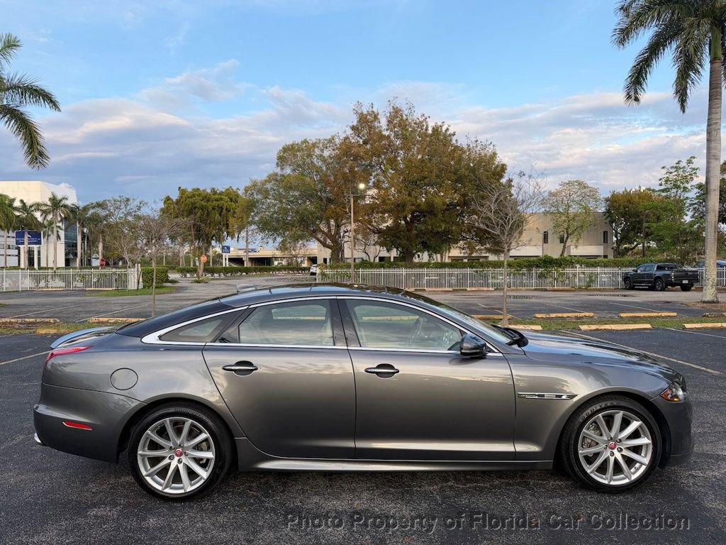 Used 2017 Jaguar XJ R-Sport image 14