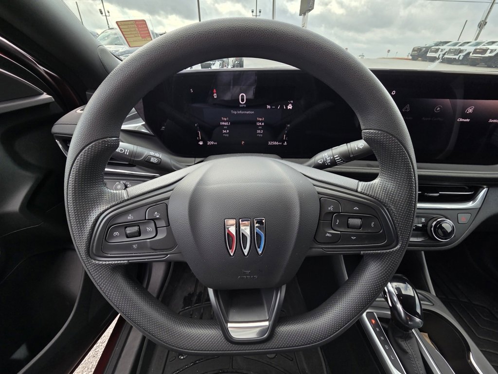 Used 2024 Buick Envista Preferred image 13