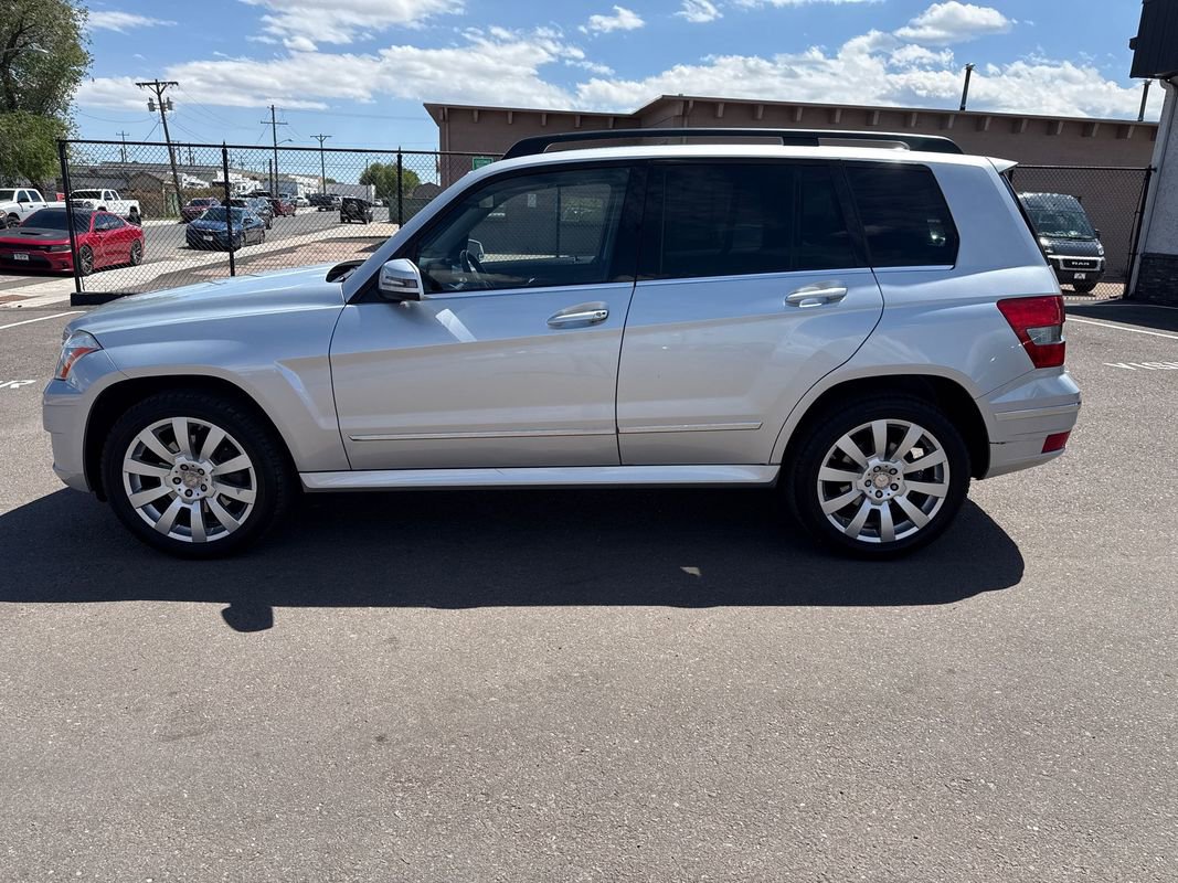 Used 2011 Mercedes-Benz GLK 350 4MATIC image 4