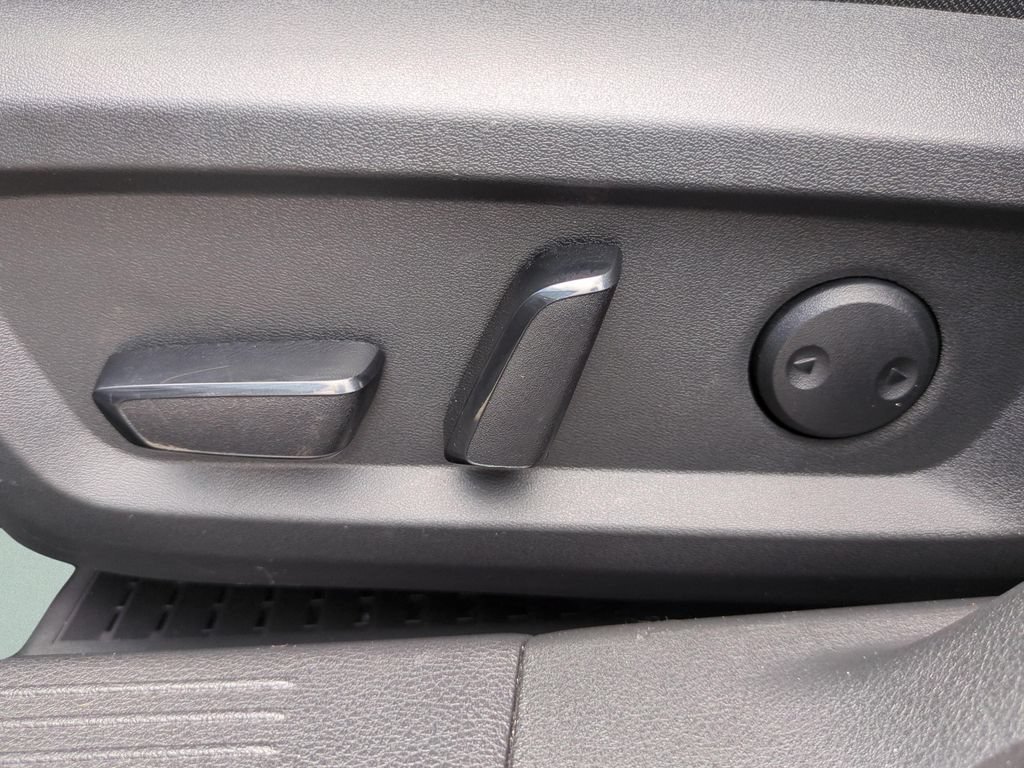 Certified 2024 Nissan Rogue SL FWD image 15