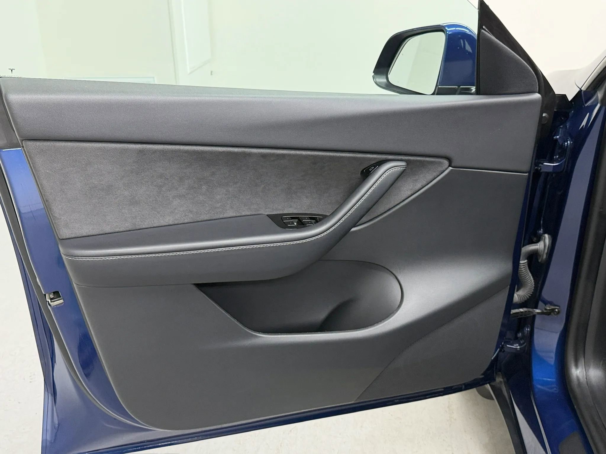 Used 2020 Tesla Model Y Long Range AWD/4WD image 18