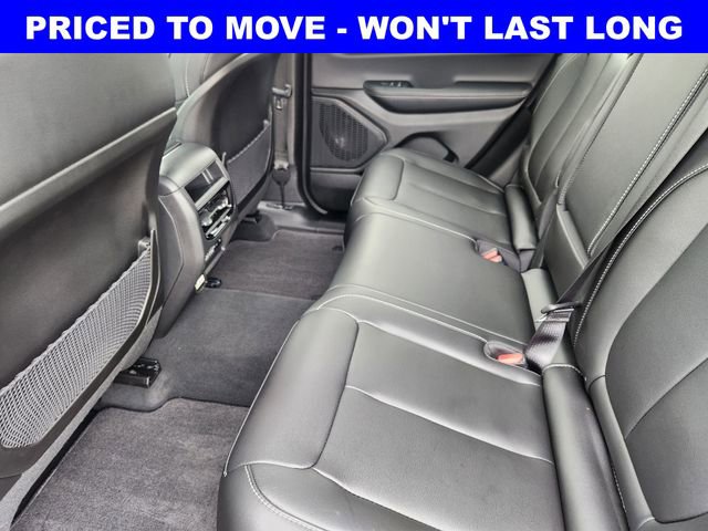 Used 2025 Jeep Grand Cherokee Limited AWD/4WD image 30