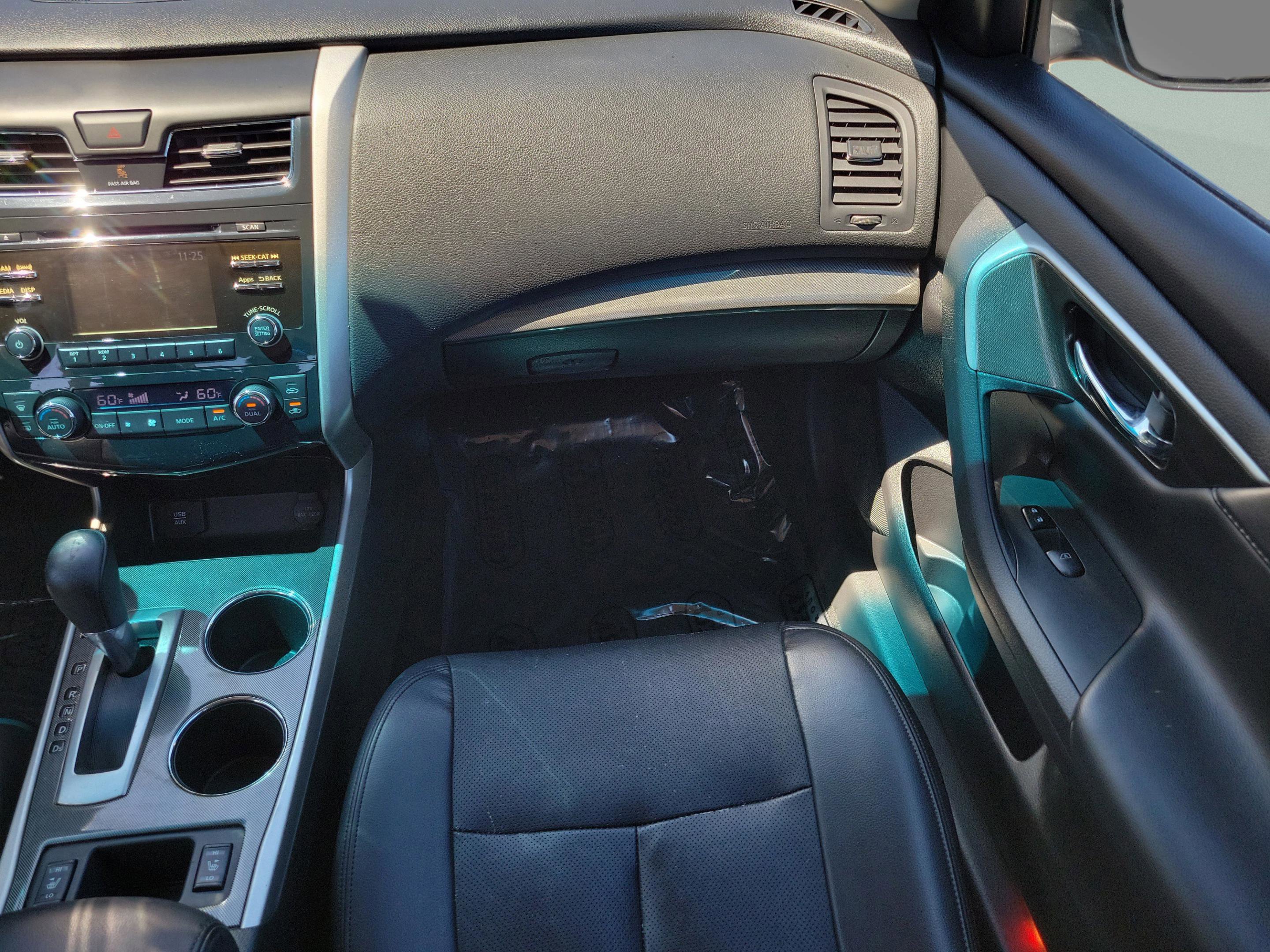 Used 2015 Nissan Altima 2.5 SL w/ Moonroof Package FWD image 7