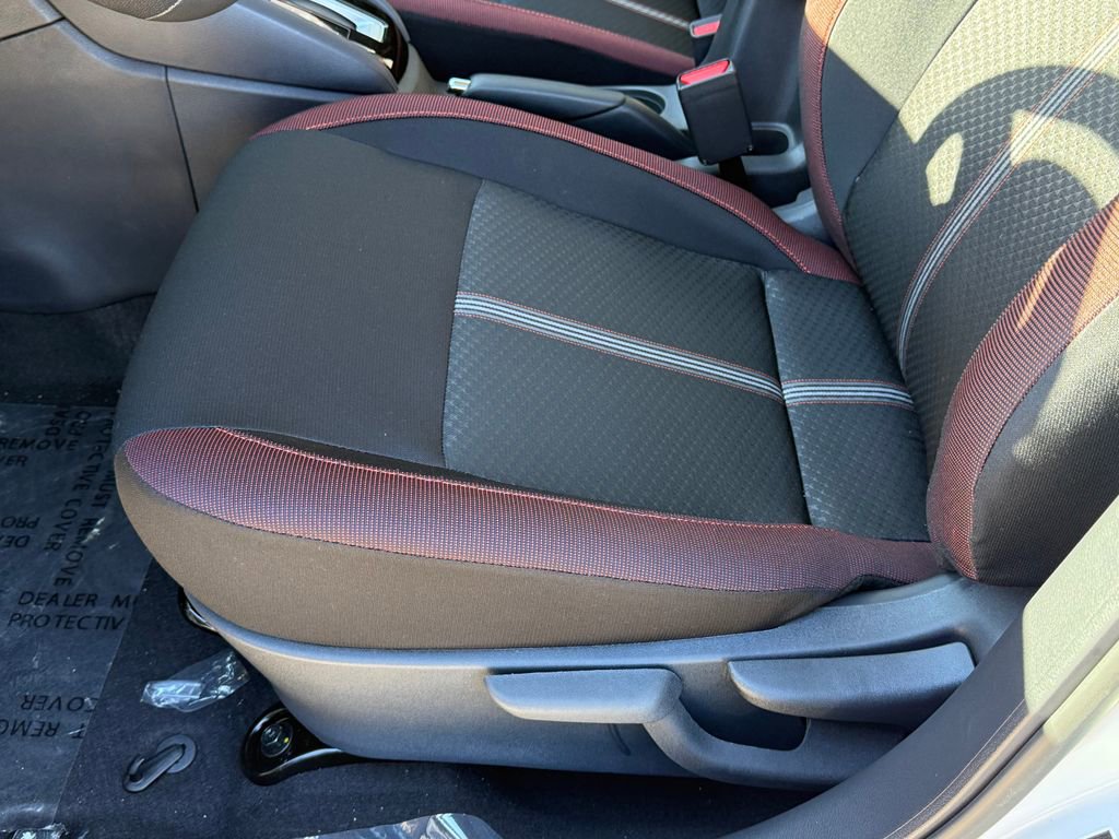 New 2025 Nissan Versa SR w/ Trunk Package image 15