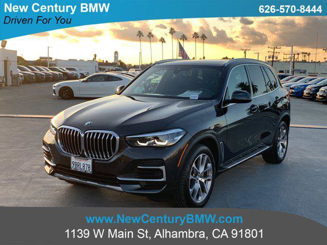 Certified 2022 BMW X5 xDrive40i w/ Parking Assistance Package image 1
