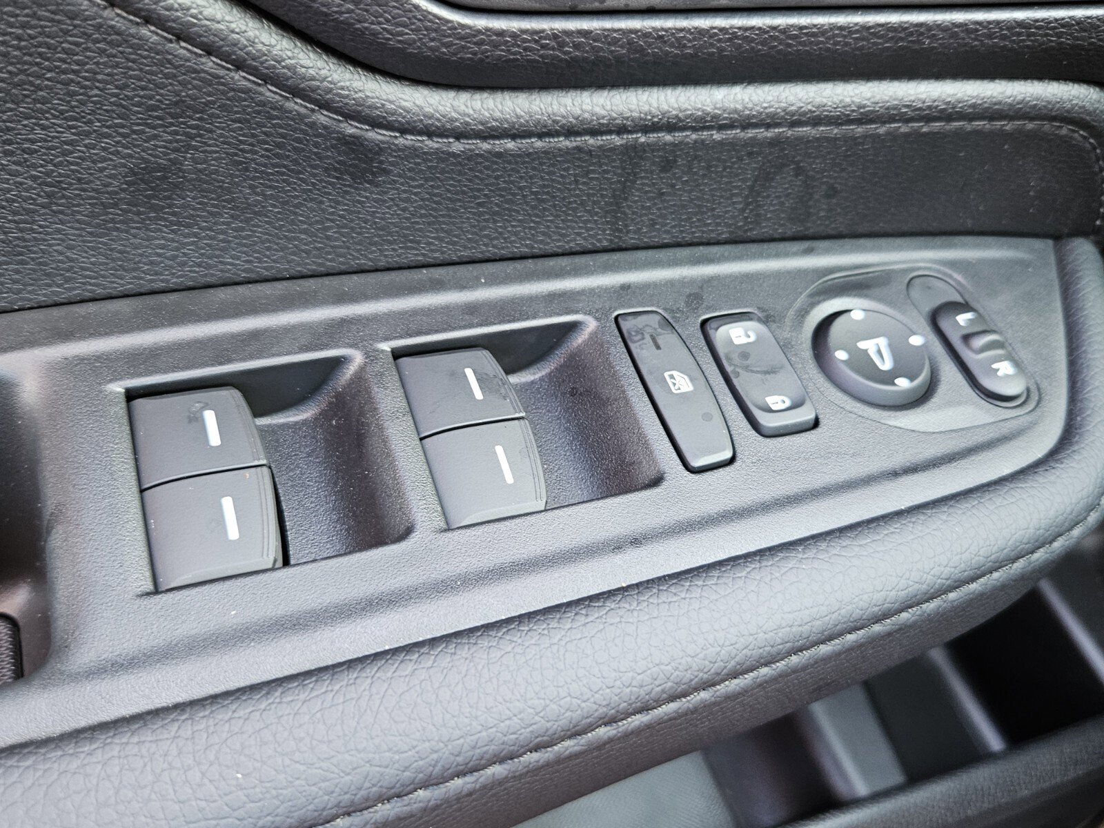 New 2025 Honda Odyssey Sport-L image 38