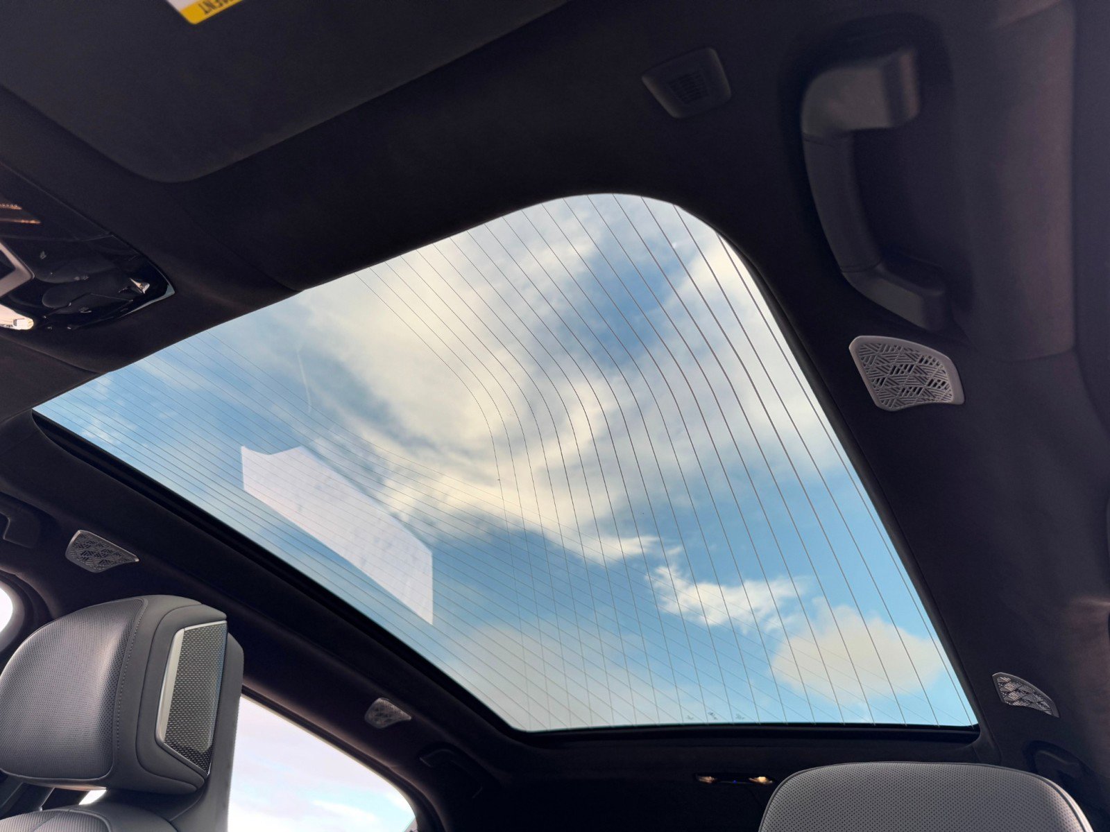 Used 2023 BMW i7 xDrive60 image 12