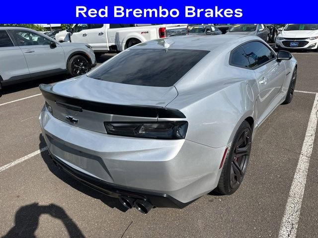Used 2018 Chevrolet Camaro SS RWD image 5