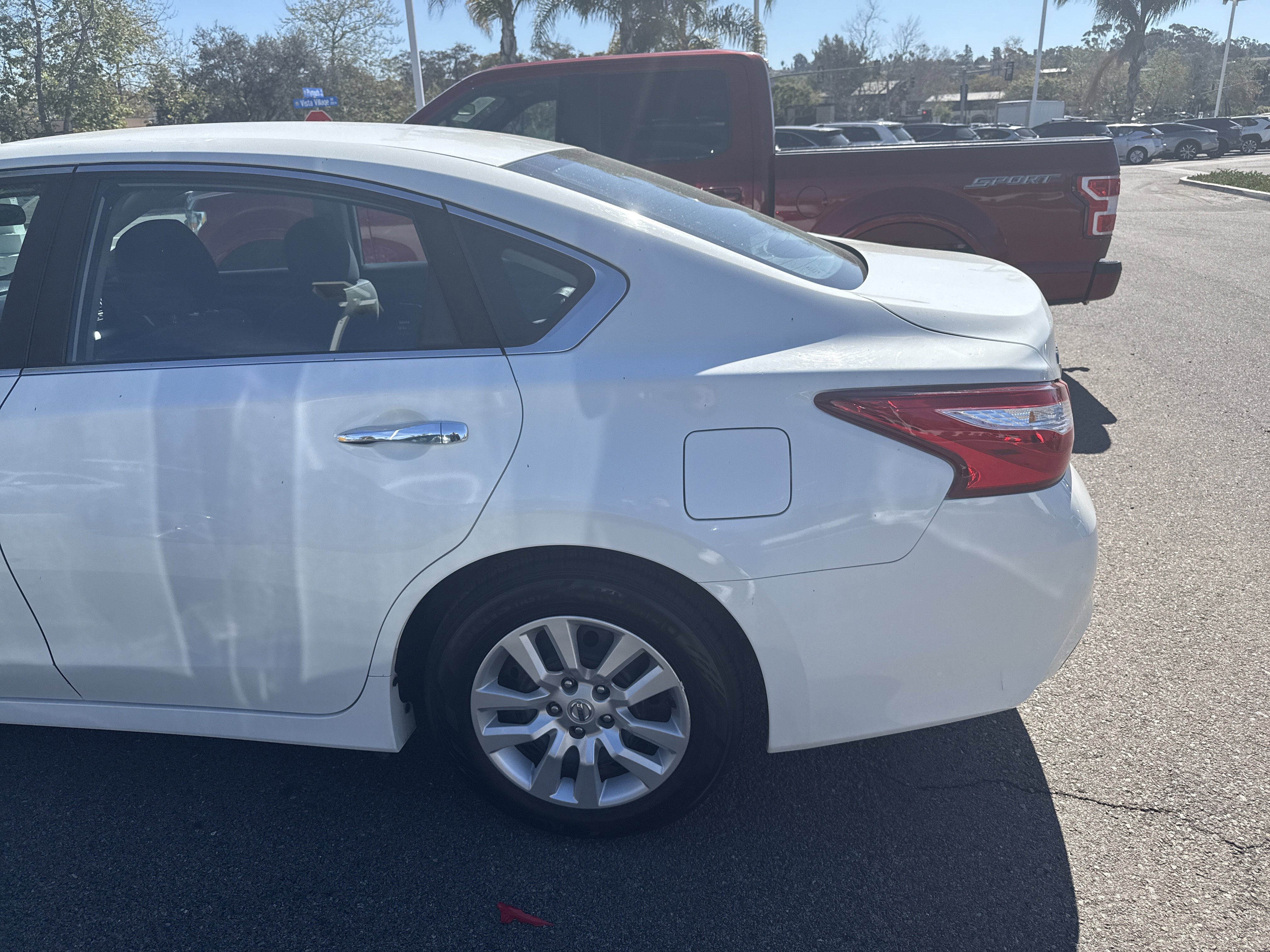 Used 2016 Nissan Altima 2.5 S w/ Power Driver Seat Package image 3
