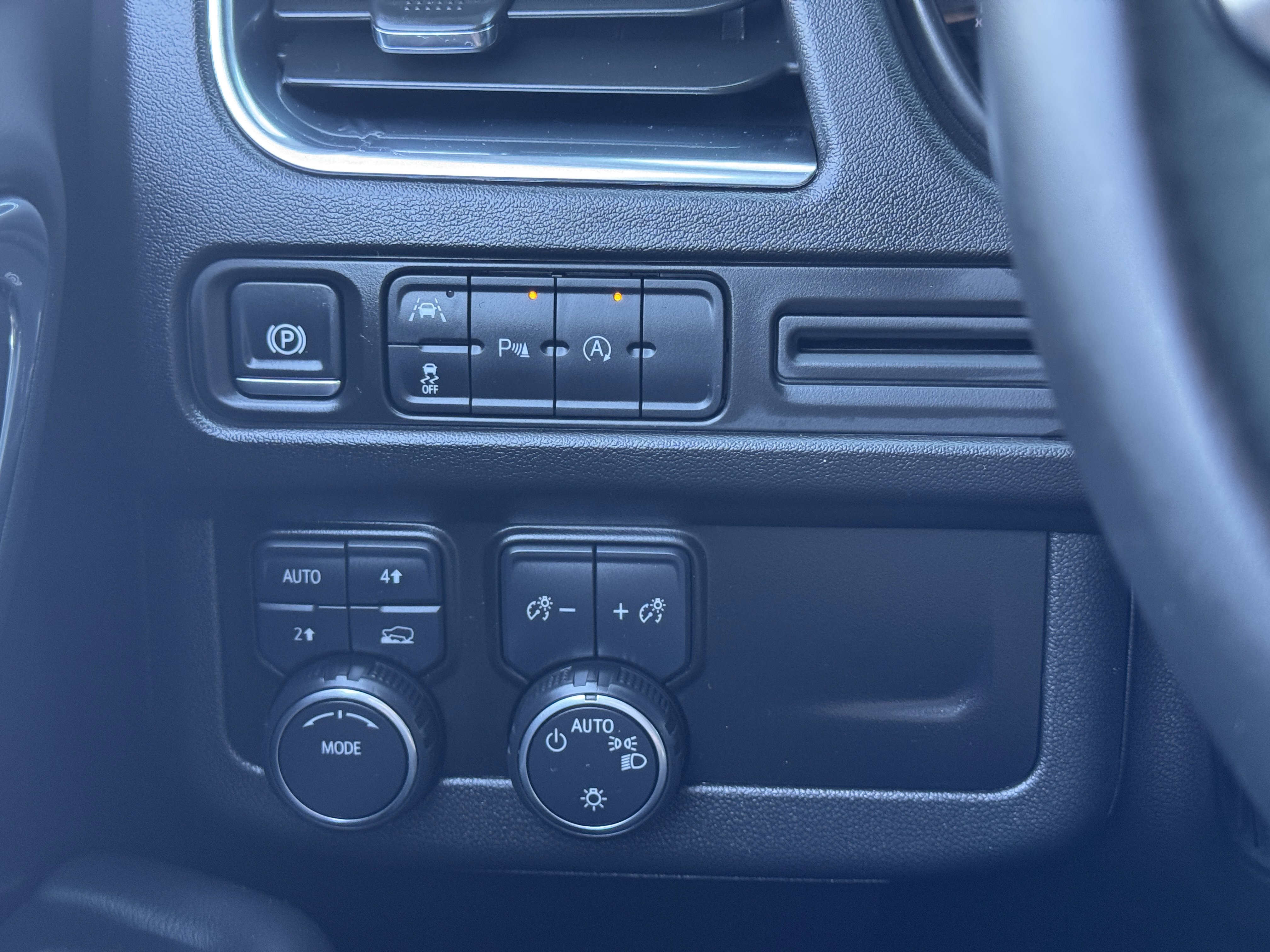 Certified 2024 Chevrolet Suburban LS image 32