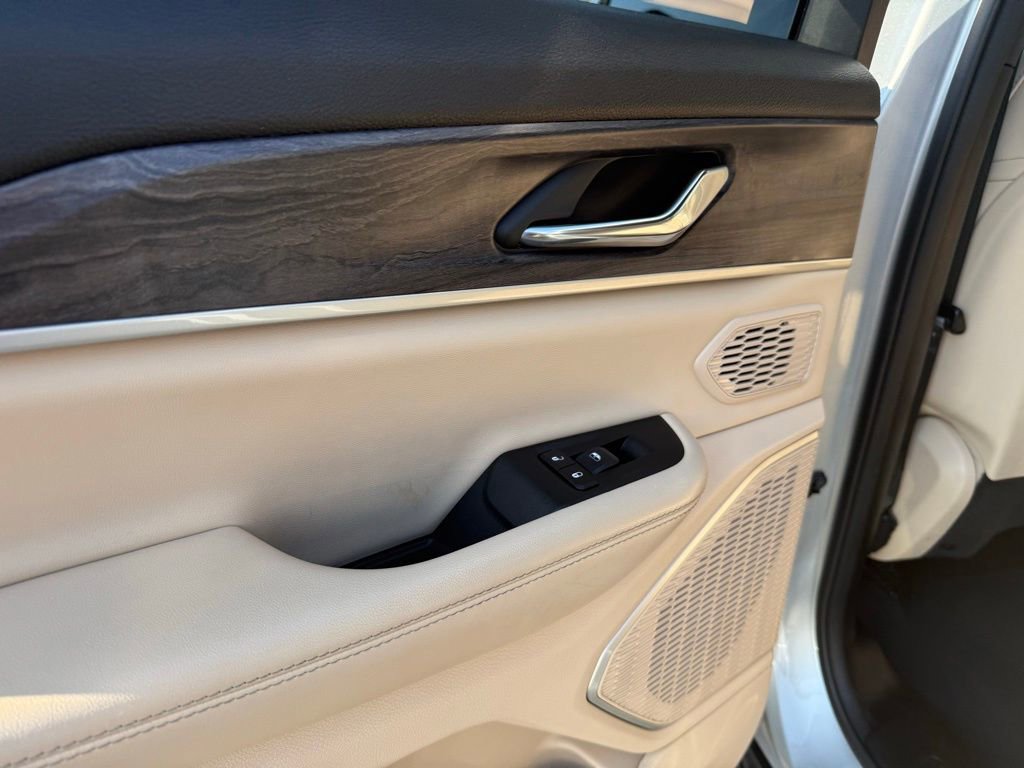 Used 2024 Jeep Grand Cherokee Limited 4xe image 35