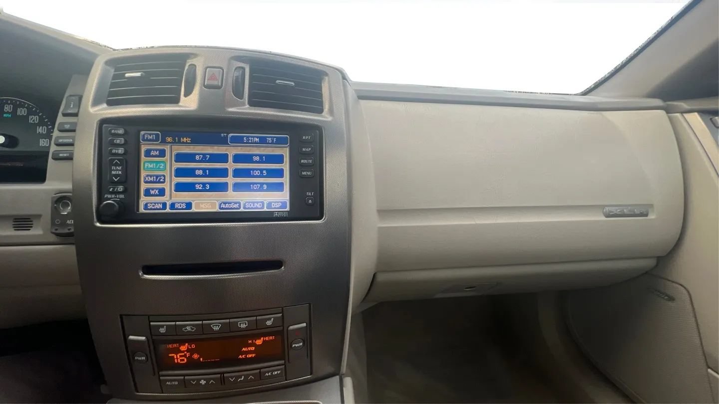 Used 2005 Cadillac XLR RWD image 25