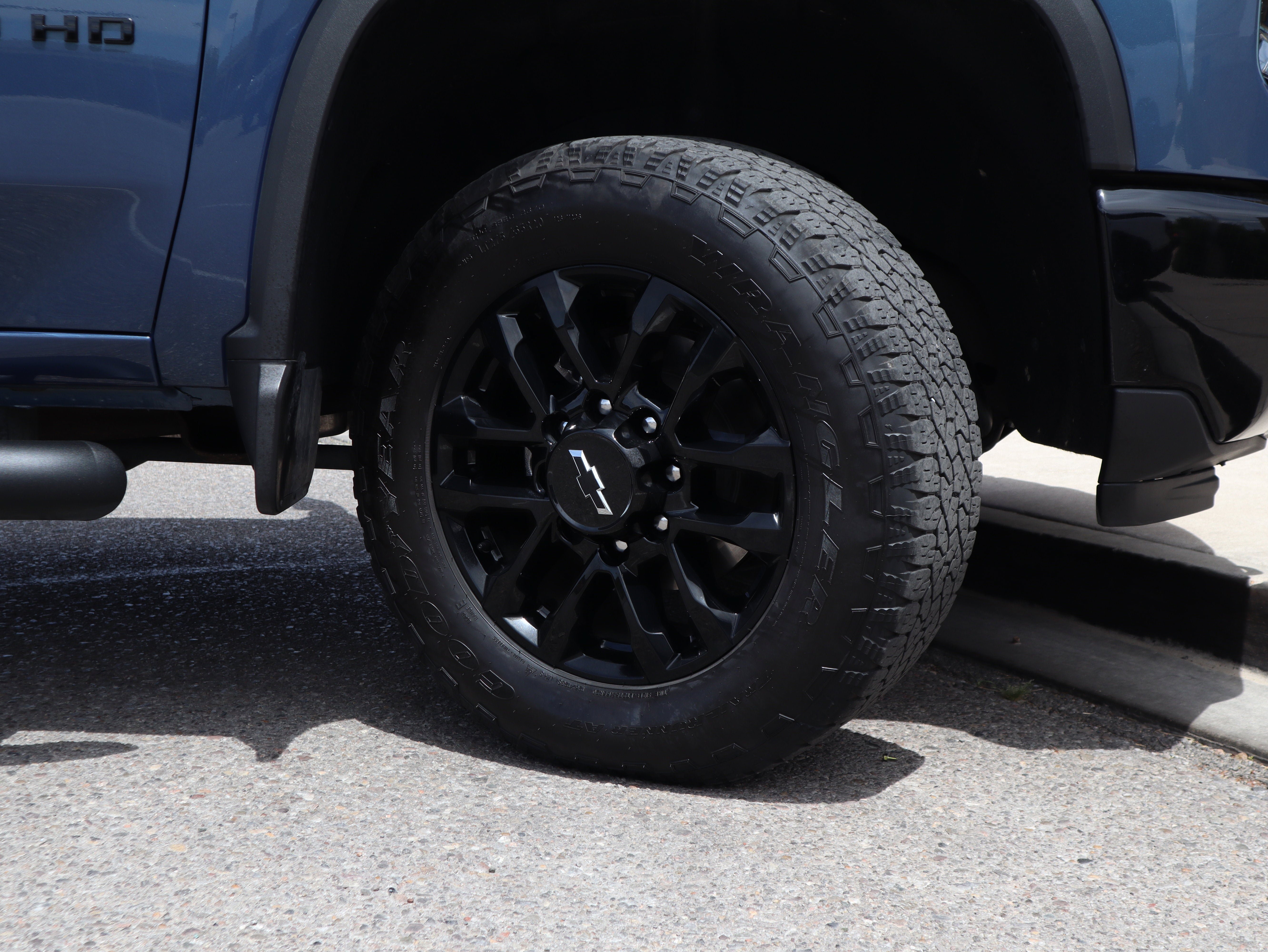 Used 2025 Chevrolet Silverado 2500 LT w/ Trail Boss Package AWD/4WD image 13