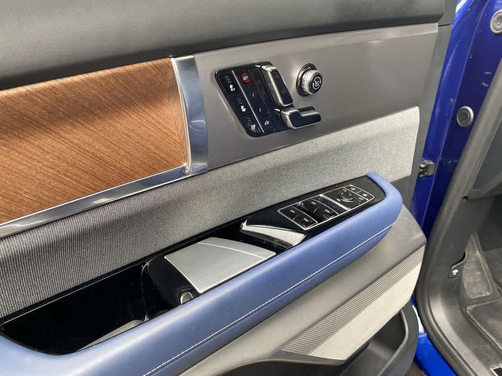 Certified 2026 Cadillac Vistiq Premium Luxury AWD/4WD image 15