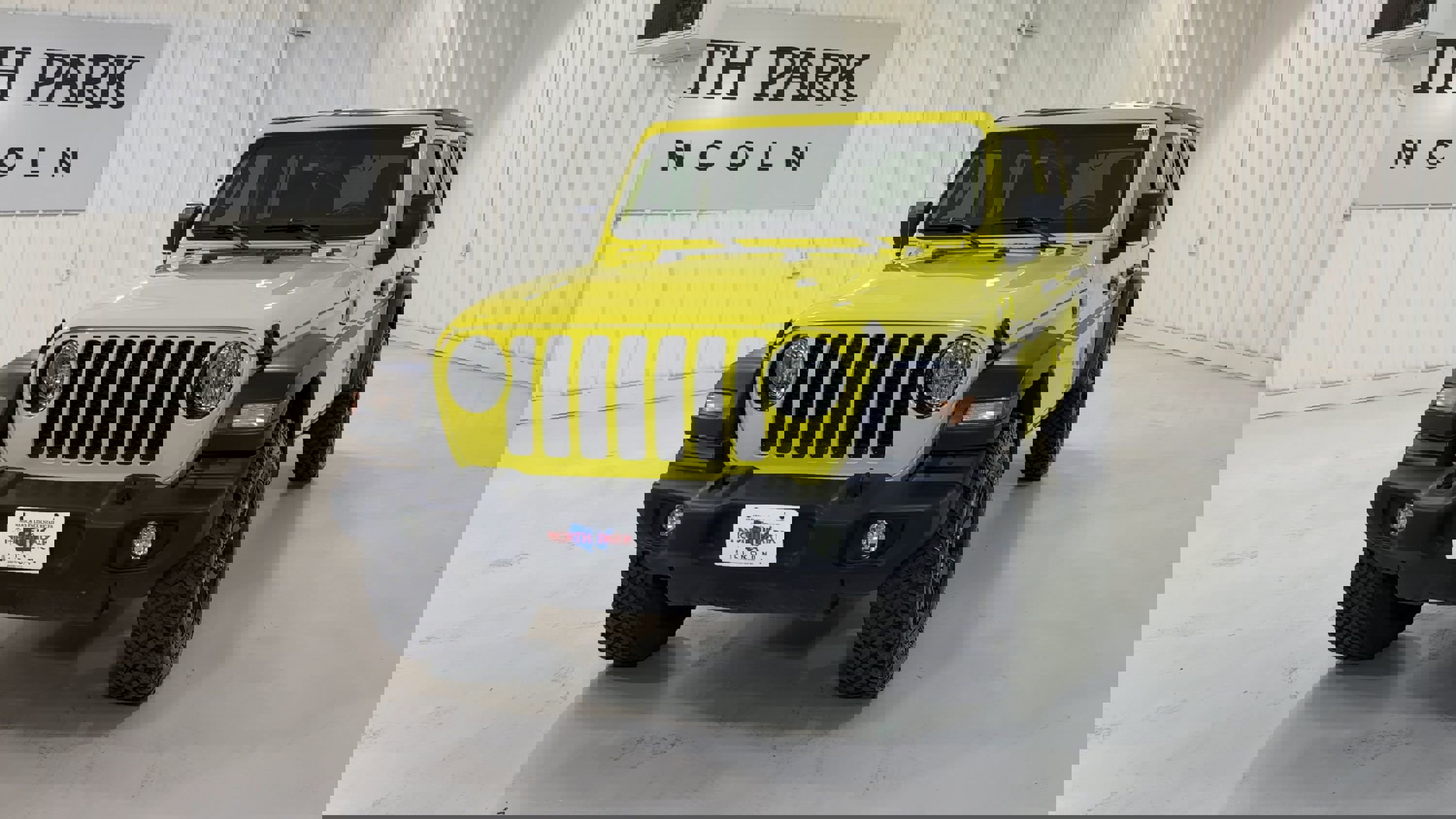 Used 2022 Jeep Wrangler Unlimited Sport image 4