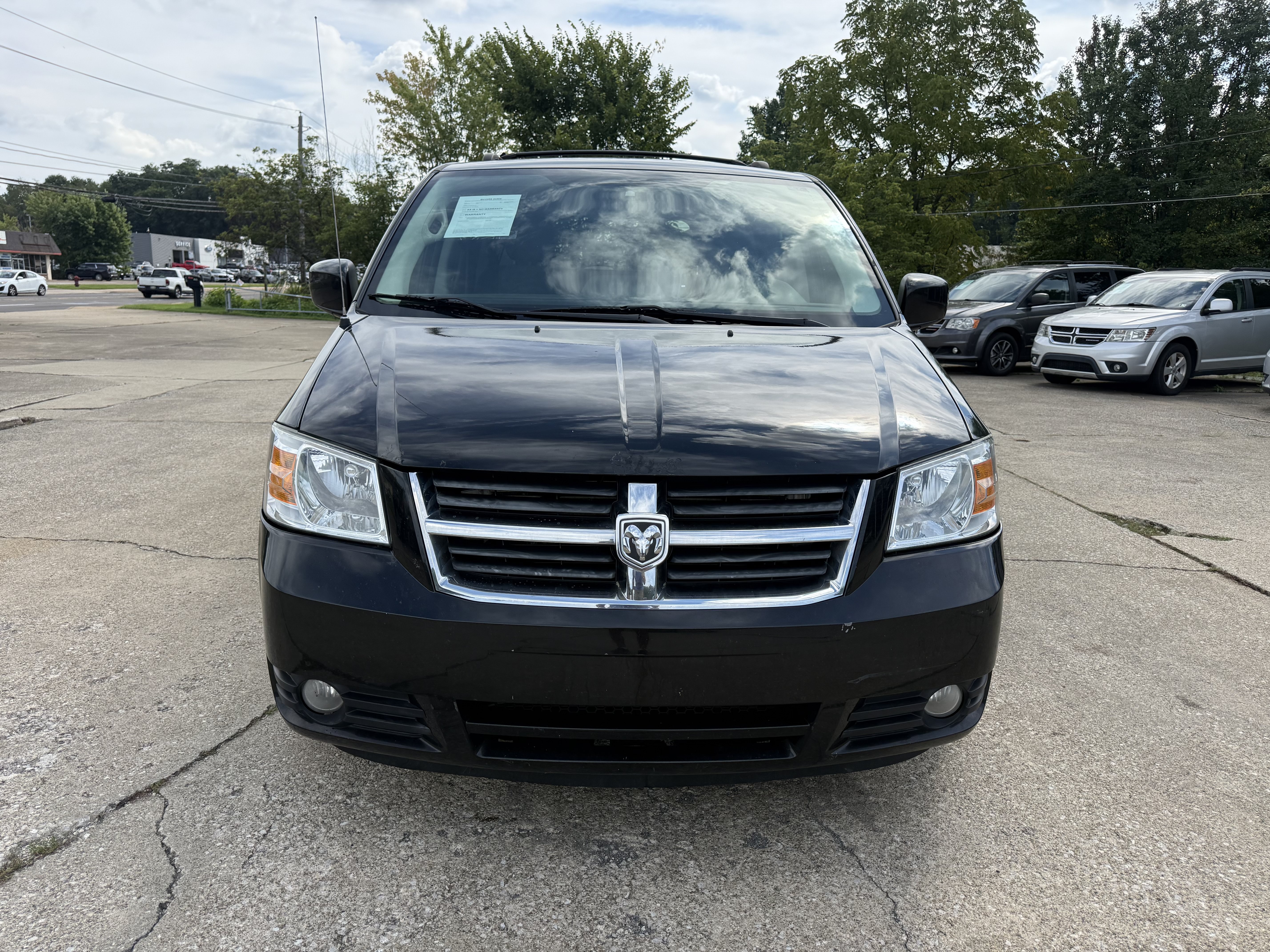 Used 2008 Dodge Grand Caravan SXT FWD image 8