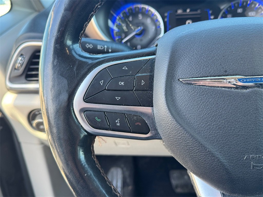 Certified 2019 Chrysler Pacifica Touring-L image 15