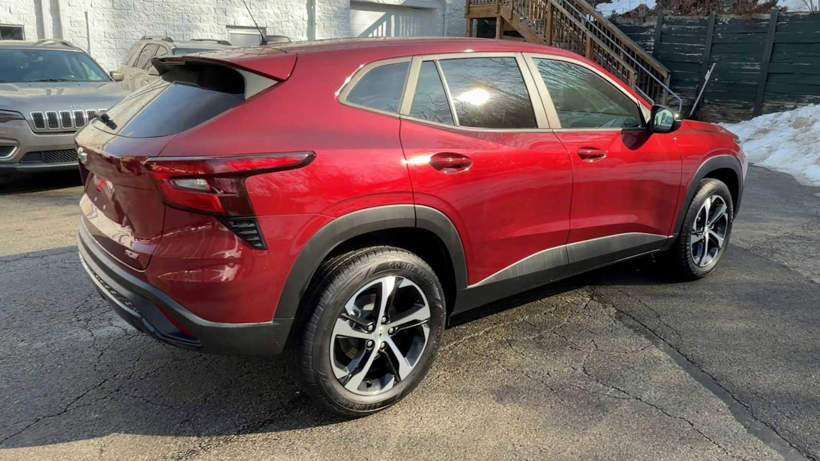 Used 2024 Chevrolet Trax RS w/ Driver Confidence Package image 8