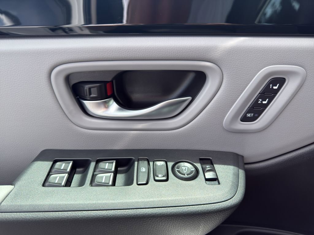 New 2025 Honda Pilot EX-L image 17