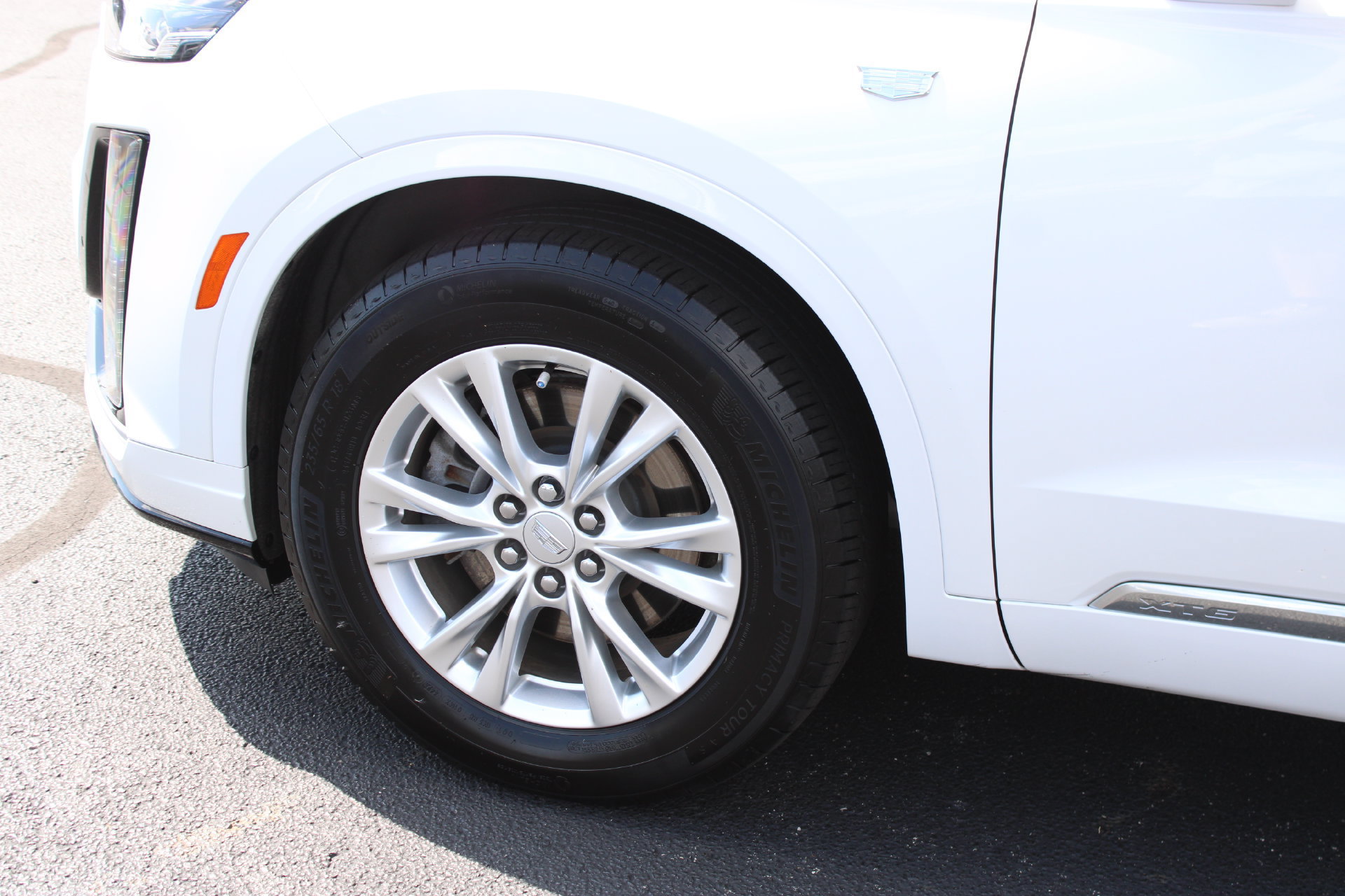 Used 2024 Cadillac XT6 Luxury AWD/4WD image 10