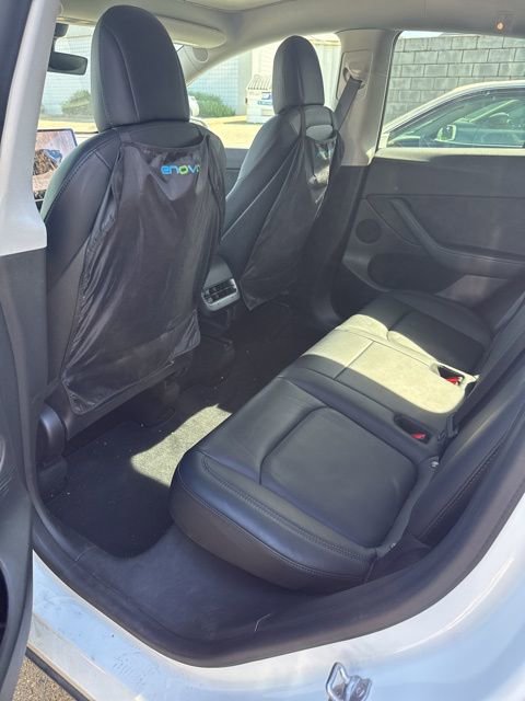 Used 2022 Tesla Model Y Long Range image 7