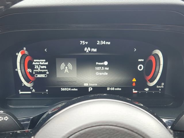 Used 2023 Nissan Pathfinder Platinum image 16