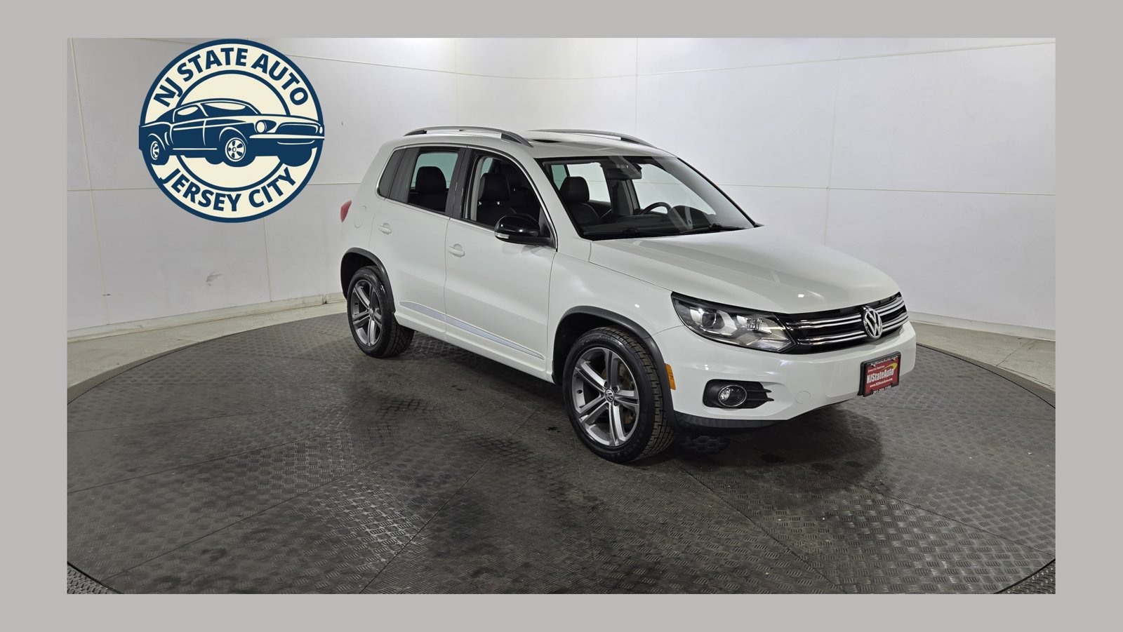 Used 2017 Volkswagen Tiguan Sport AWD/4WD image 1