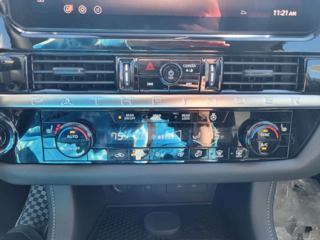 New 2026 Nissan Pathfinder SL AWD/4WD image 24