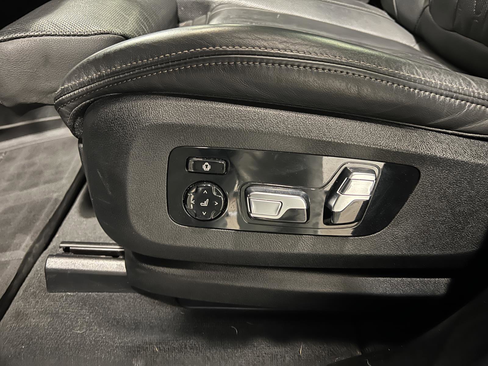 Used 2022 BMW X5 xDrive45e w/ M Sport Package image 26