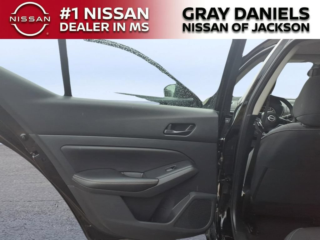 Used 2025 Nissan Altima 2.5 SV AWD/4WD image 9