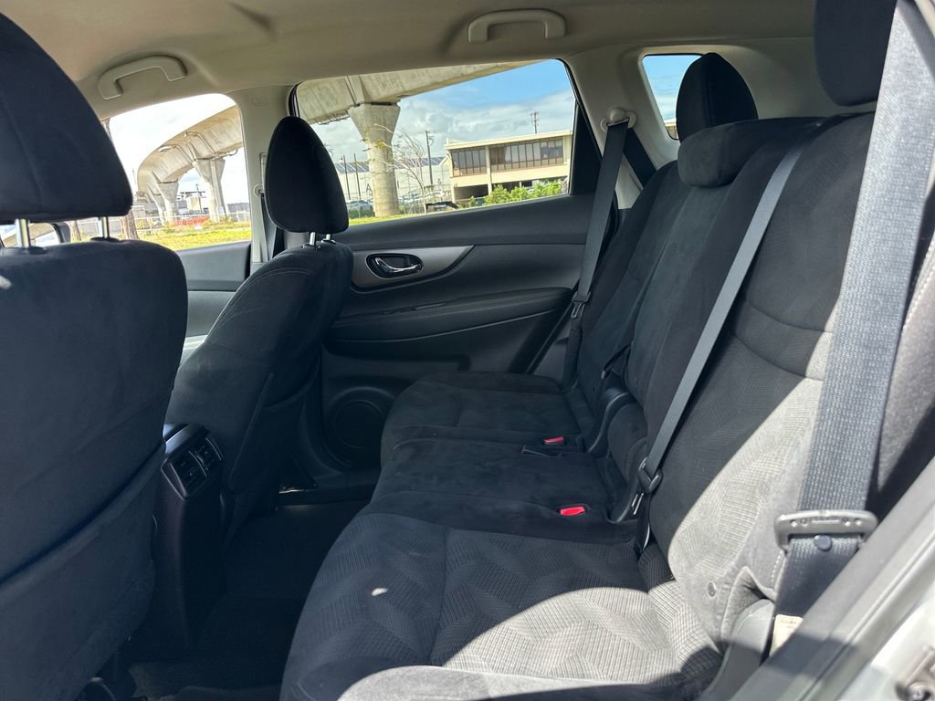 Used 2015 Nissan Rogue SV image 15