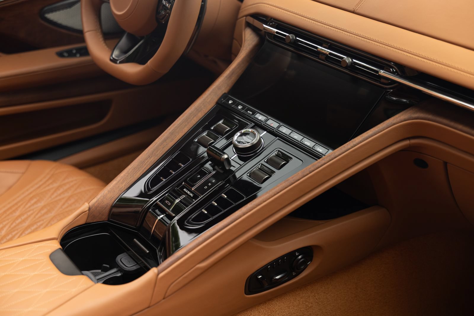 Used 2024 Aston Martin DB12 Convertible RWD image 35