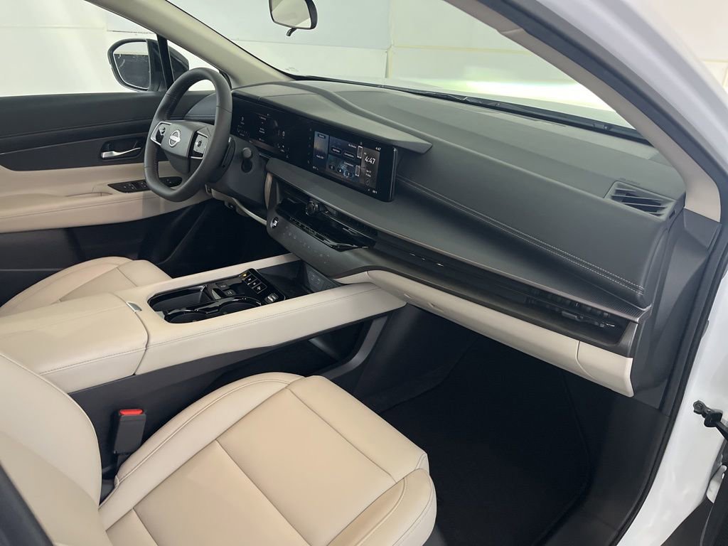 Used 2025 Nissan Murano SV image 23