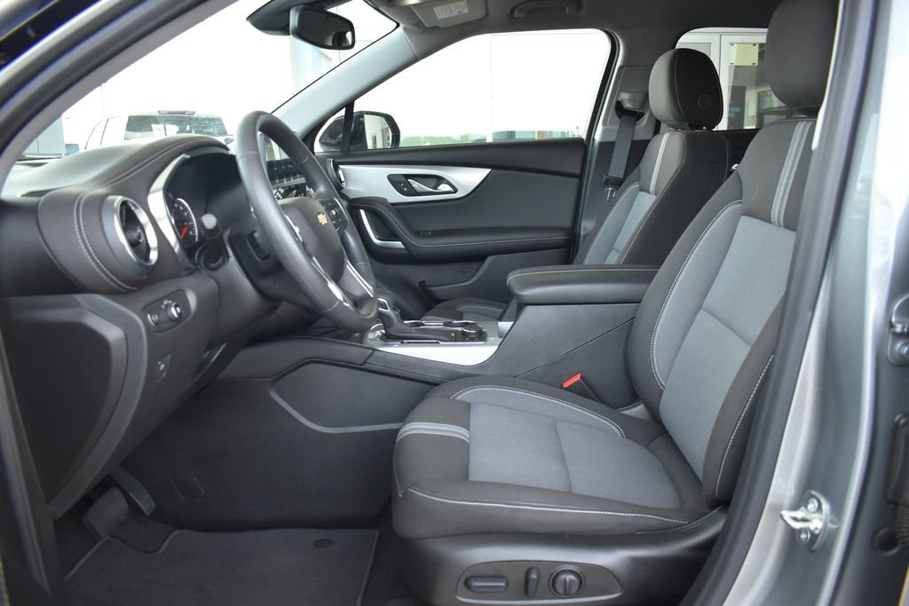 New 2026 Chevrolet Blazer LT w/ Convenience Package FWD image 3