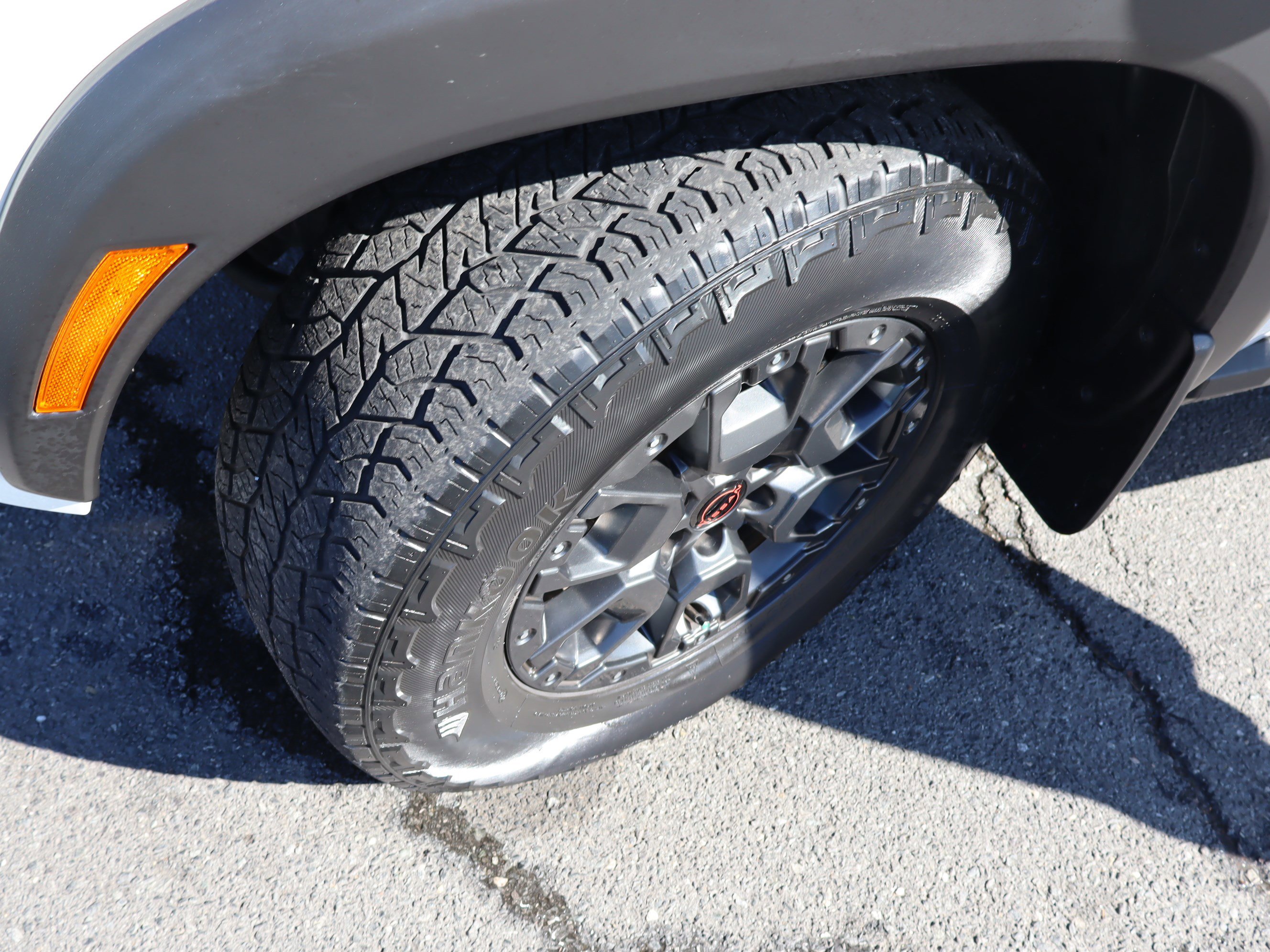 Used 2023 Nissan Frontier PRO-4X w/ Pro-4X Premium Package image 43